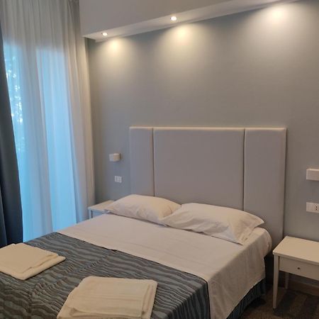 Hotel Caravel Park Rimini Extérieur photo
