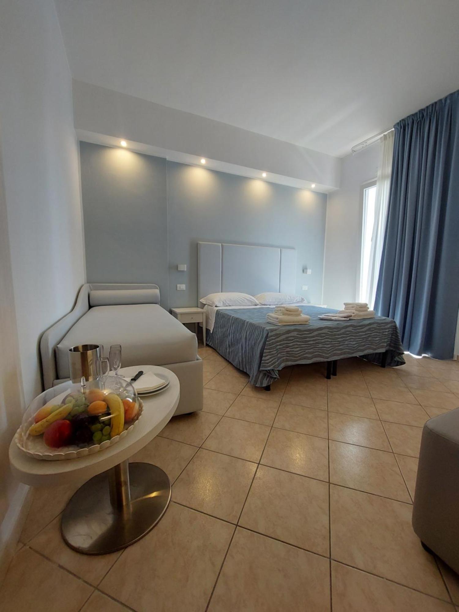 Hotel Caravel Park Rimini Extérieur photo