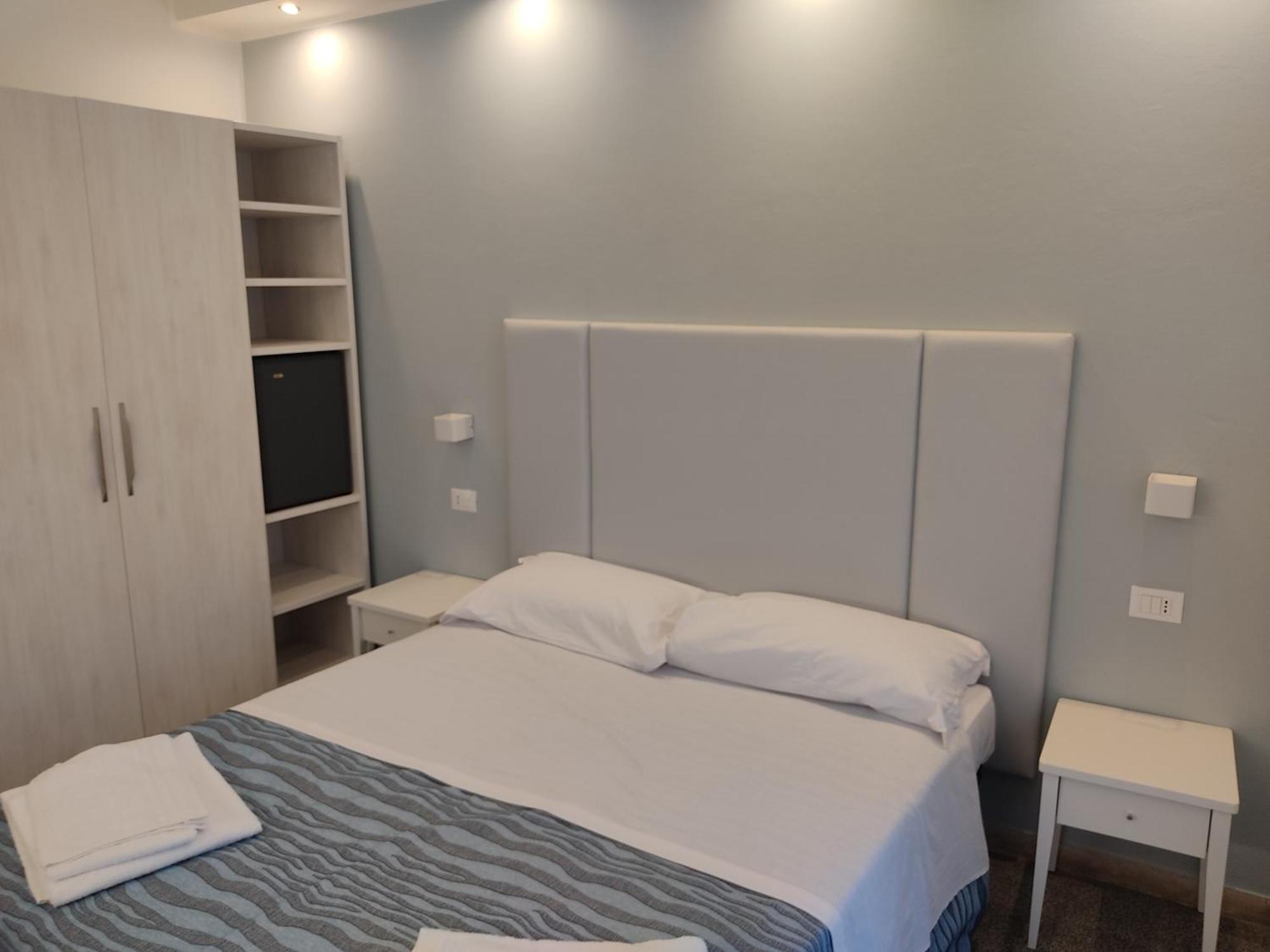 Hotel Caravel Park Rimini Extérieur photo