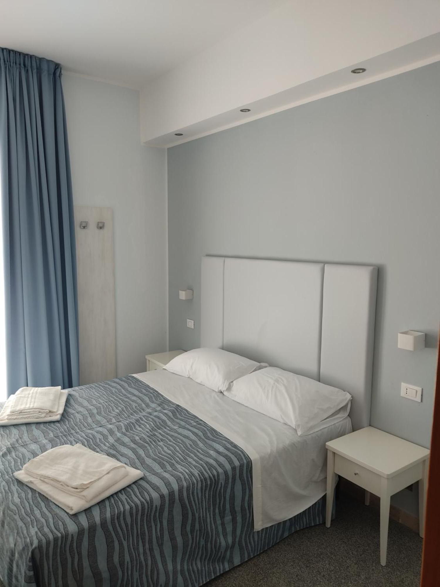 Hotel Caravel Park Rimini Extérieur photo